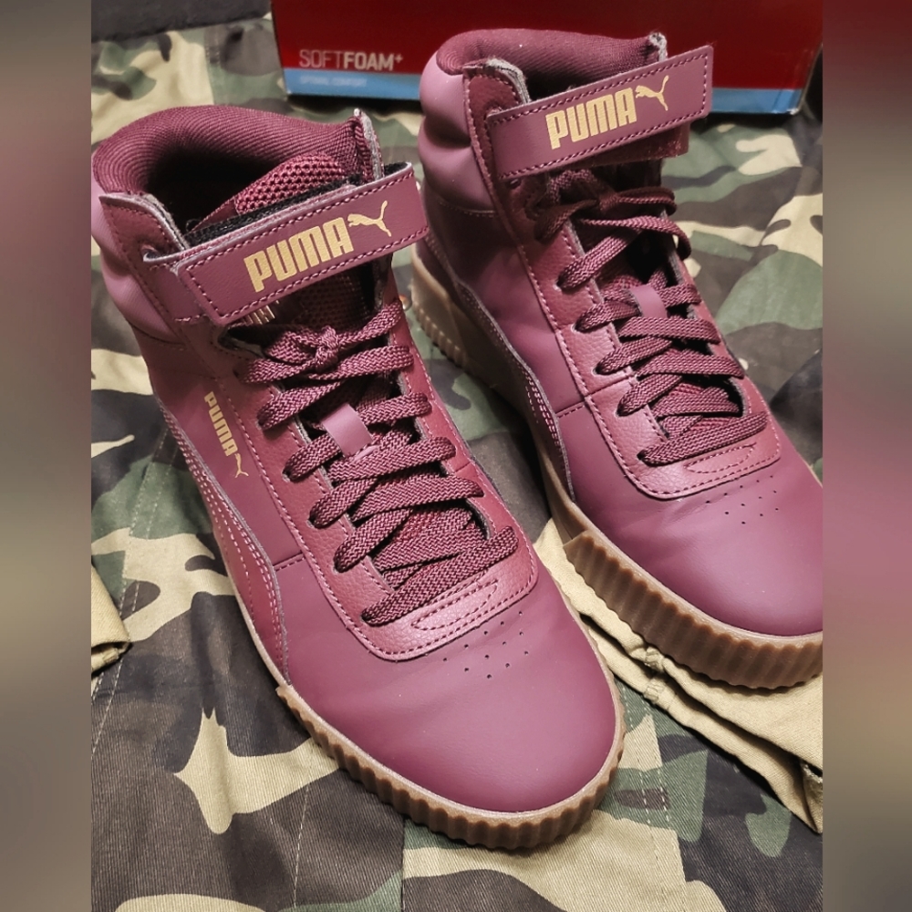 PUMA Women's Carina Mid Sneaker